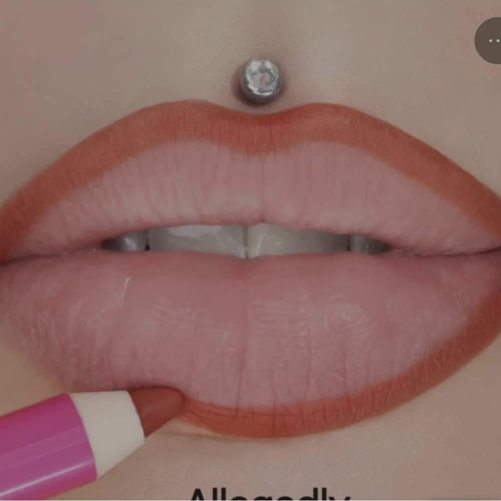 Jeffree Star “Allegedly” Matte Lip Liner